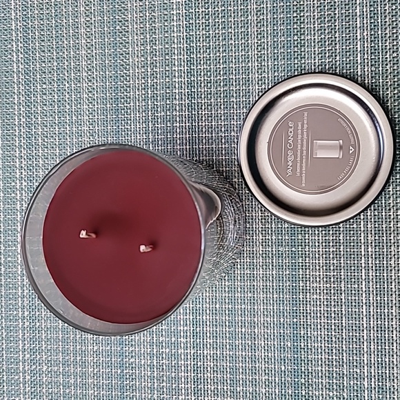 Yankee Candle Holiday Zest two wick 20oz, New - Picture 3 of 4